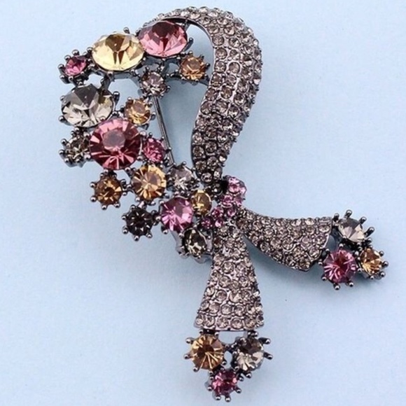 Jewelry - Bow knot Brooch Glamour Pin